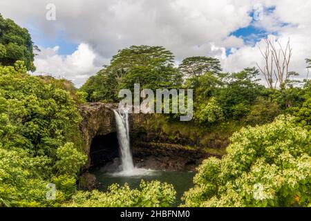Scenic view of Rainbow Falls in Wailuku River State Park, Big Island, Hawaii Stock Photo