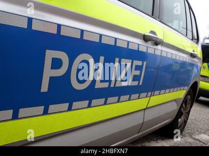 Hamburg, Germany. 14th Nov, 2021. Police patrol car in action Credit: Daniel Bockwoldt/dpa/Alamy Live News Stock Photo