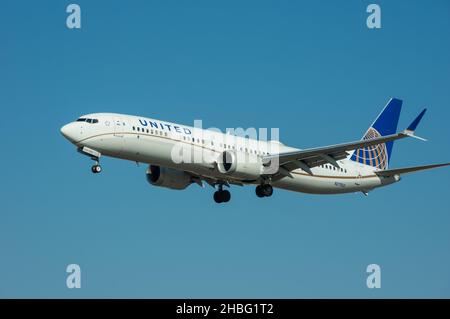 United Airlines Boeing 737 Max 9 with registration N27503 arriving at LAX, Los Angeles International Airport. Stock Photo