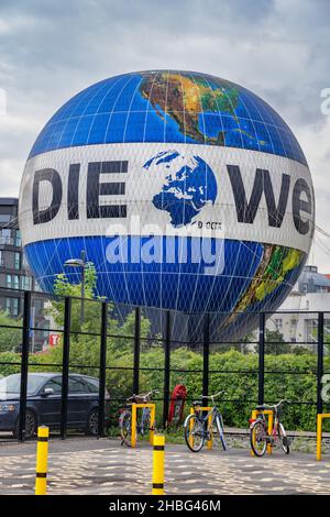Berlin, Germany, Welt Balloon (Formerly Hi-Flyer), Air Service Berlin Weltballon in city center Stock Photo