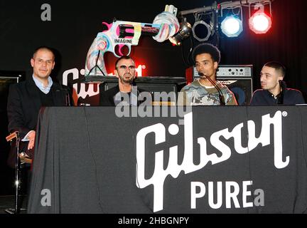 Ringo Starr unveils his uniquely designed replica 'knotted barrel' statue for The Non-Violence Foundation at the Gibson guitar studio, on the anniversary of John Lennons death Stock Photo