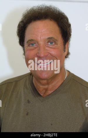 Tom Jones at rehersals for the Pavarotti and friends concert in Modena in Italy. Headshot. Stock Photo