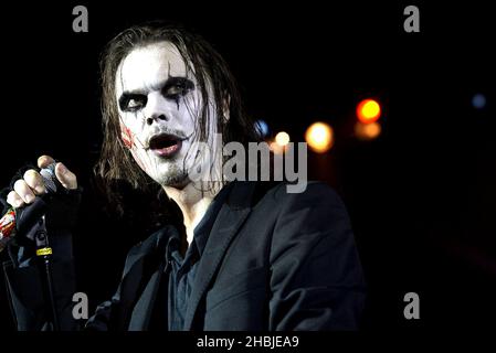 Ville Valo of Finnish rock group Him performs on stage at their end of tour Halloween Special show at the Carling Apollo, Hammersmith on October 31, 2004. Stock Photo