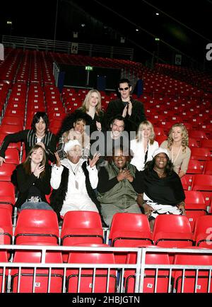 2 to go tabby callaghan rowetta satchell steve brookstein verity keays roberta howett cassie compton voices with soul pose at a photocall ahead of this evenings x factor live tour first night at wembley arena pavilion on february 20 2005 in london 2hbjgtn