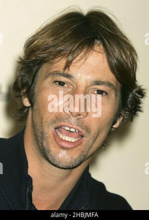 Jamiroquai's frontman Jay Kay signs new album and launches the new Sony Ericsson W800i Walkman mobile phone at the Carphone Warehouse on Oxford Street, London. Stock Photo