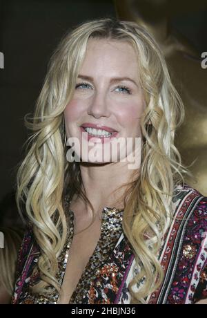 Daryll Hannah arrives at the 2005 World Music Awards at the Kodak