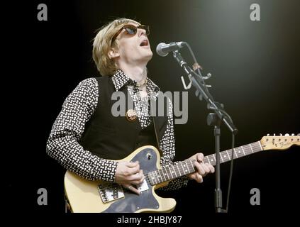 Crispian Mills of Kula Shaker performs on stage, during the V Festival In Hylands Park in Chelmsford, Essex on Sunday August 19, 2006. Photo by Entertainment Stock Photo