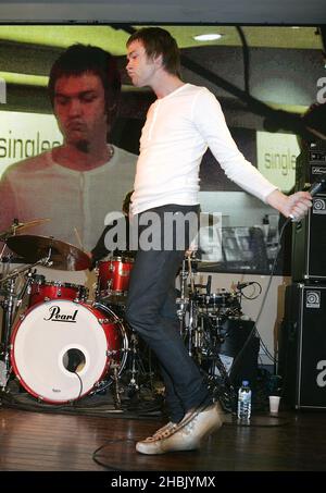 Tom Meihan of Kasabian launches new album Empire, and performs at HMV on Oxford Street, London on August 30, 2006.  Entertainment Stock Photo