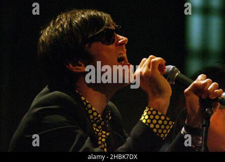 Ryan Adams and his band perform and are filmed by the BBC at St Lukes Church, Old Street, London. (TX: 3rd August 2007 on BBC Four) Stock Photo