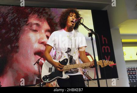 Reggie Youngblood of Black Kids performing at HMV on Oxford Street in central London. Stock Photo