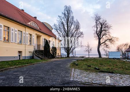 Gutspark Neukladow, Historic Neukladow manor house built in 1800 now restaurant and Cultural centre, Neukladower Allee 9-12,Kladow, Spandau, Berlin Stock Photo