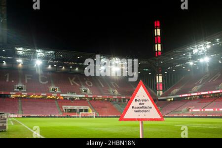 Feature, sign entering the pitch area prohibited, empty stadium, Rhein-Energie-Stadion, soccer 1. Bundesliga, 17th matchday, FC Cologne (K) - VfB Stuttgart (S) 1: 0, on December 19, 2021 in Koeln/Germany. #DFL regulations prohibit any use of photographs as image sequences and/or quasi-video # Â Stock Photo