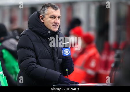 Milan, Italy. 19th Dec, 2021. Christian Vieri during the Serie A 2021/22 football match between AC Milan and SSC Napoli at Giuseppe Meazza Stadium, Milan, Italy on December 19, 2021 Credit: Independent Photo Agency/Alamy Live News Stock Photo