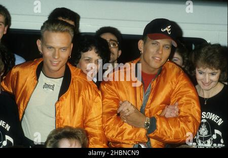 Bros in Halesowen Uk twin Matt and Luke Goss 6th February 1990 Stock Photo