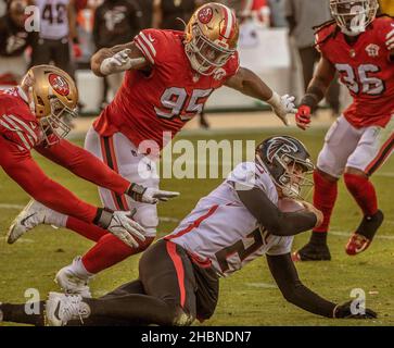 San Francisco 49ers Javon Kinlaw (99) reacts after a play during an NFL  football game against the Seattle Seahawks, Sunday, October 3, 2021, in  Santa Clara, Calif. (AP Photo/Scot Tucker Stock Photo - Alamy