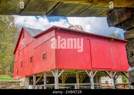 The Sam Shaffer Barn in the Pioneer Village at Beaver Creek State Park located in East Liverpool, Ohio. Stock Photo