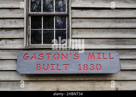 Sign on the 19th century Gaston’s Mill in the Pioneer Village at Beaver Creek State Park located in East Liverpool, Ohio. Stock Photo