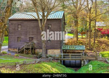 The 19th century Gaston’s Mill in the Pioneer Village at Beaver Creek State Park located in East Liverpool, Ohio. Stock Photo