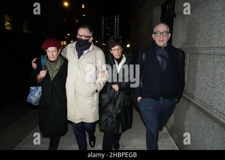 Christine Maxwell, Isabel Maxwell and Kevin Maxwell Stock Photo - Alamy