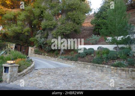 Encino, California, USA 19th December 2021 A general view of atmosphere of Musician/Singer Dave Grohl of Foo Fighters/Nirvana Home/house on December 19, 2021 in Encino, California, USA. Photo by Barry King/Alamy Stock Photo Stock Photo