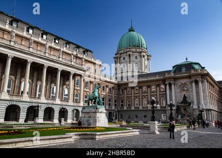 The guards in front of the Presidential Palace Sandor Palace on Castle Hill, Budapest, Hungary Stock Photo