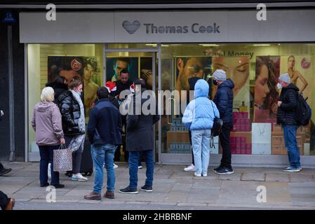 Newcastle, UK. 21st December, 2021. Busy crowds shopping on Northumberland Street in Newcastle despite a sharp rise in UK COVID-19 variant Omicron cases in England. Newcastle, UK. Credit: Garry Cook/Alamy Live News. Stock Photo