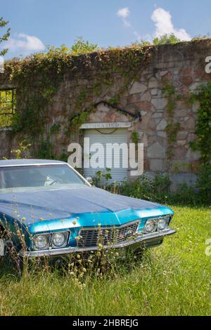 The abandoned old road on Route 66 in Arizona Stock Photo - Alamy