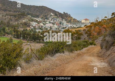 AVALON, UNITED STATES - Nov 21, 2021: A hiking trail overlooks the town of Avalon on Los Angeles County's Catalina Island. Stock Photo