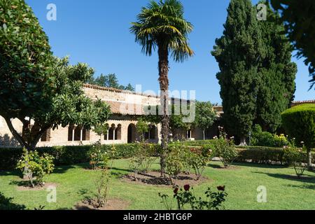 Abbey of San Giovanni in Venere, Cloister, Fossacesia, Abruzzo, Italy, Europe Stock Photo