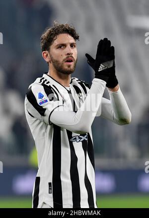 Turin, Italy. 21st Dec, 2021. Manuel Locatelli of Juventus FC during the Serie A 2020/21 match between Juventus FC and Cagliari Calcio at Allianz Stadium on December 21, 2021 in Turin, Italy-Photo ReporterTorino Credit: Independent Photo Agency/Alamy Live News Stock Photo