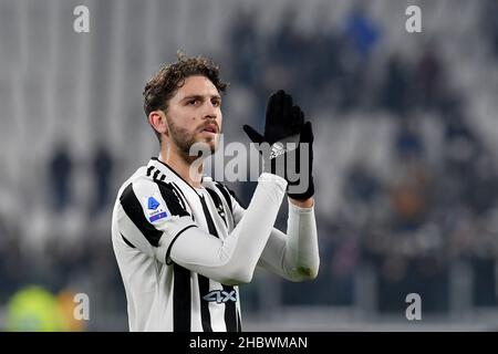 Turin, Italy. 21st Dec, 2021. Manuel Locatelli of Juventus FC during the Serie A 2020/21 match between Juventus FC and Cagliari Calcio at Allianz Stadium on December 21, 2021 in Turin, Italy-Photo ReporterTorino Credit: Independent Photo Agency/Alamy Live News Stock Photo