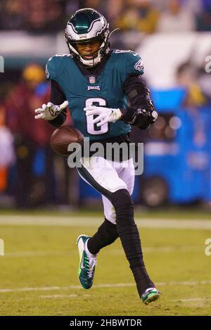 November 21, 2021: Philadelphia Eagles wide receiver DeVonta Smith (6) in  action during the NFL game between the New Orleans Saints and the  Philadelphia Eagles at Lincoln Financial Field in Philadelphia,  Pennsylvania.