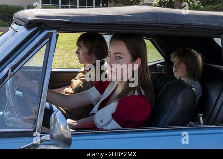 LICORICE PIZZA (2021) COOPER HOFFMAN  ALANA HAIM  PAUL THOMAS ANDERSON (DIR)  MGM/MOVIESTORE COLLECTION Stock Photo