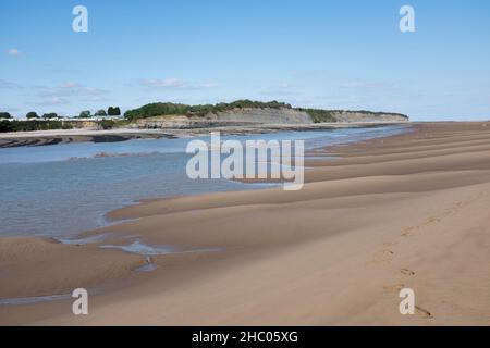 Low Tide Sand Spit off St Marys Well Bay Lavernock Penarth South Wales Stock Photo