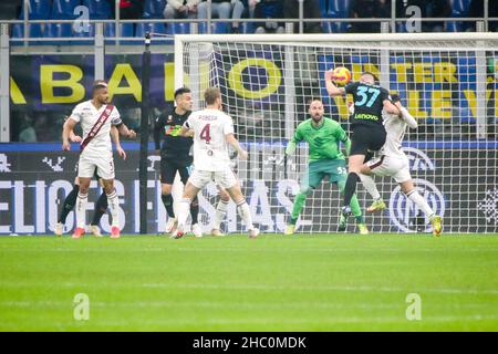 Milan, Italy. 22nd Dec, 2021. Milan Skriniar during Inter - FC Internazionale vs Torino FC, italian soccer Serie A match in Milan, Italy, December 22 2021 Credit: Independent Photo Agency/Alamy Live News Stock Photo