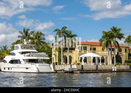 62nd annual Fort Lauderdale International Boat Show. Smaller deck boats, Cuddy cabin boats, Pontoon boats, Surf boat, Jet boats, Alum Fishing Boats. Stock Photo