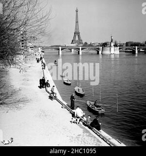 Paris fishermen on Seine photo from Pont Mirabeau March 1945