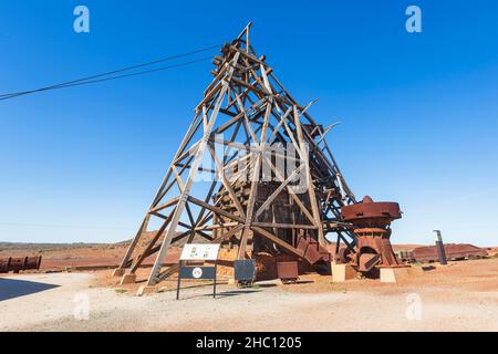 Sons of Gwalia Headframe and Winder Engine on display at Gwalia Museum, Gwalia near Leonora, Western Australia, WA, Australia Stock Photo