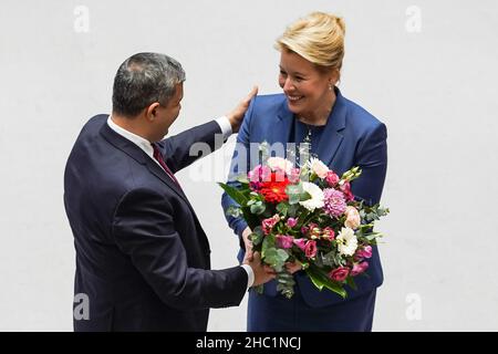 (211222) -- BERLIN, Dec. 22, 2021 (Xinhua) -- Franziska Giffey receives congratulations after being elected as the new mayor of Berlin in Berlin, Germany, Dec. 21, 2021. Former German Minister for Family Affairs Franziska Giffey from the Social Democratic Party (SPD) was elected as the new mayor of Berlin on Tuesday. (Photo by Stefan Zeitz/Xinhua) Stock Photo
