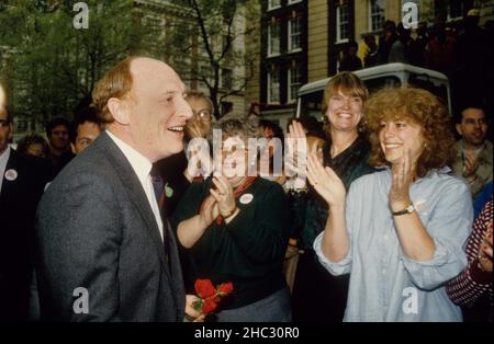 Labour Party leader Neil Kinnock with supporters in London 1987 Stock Photo