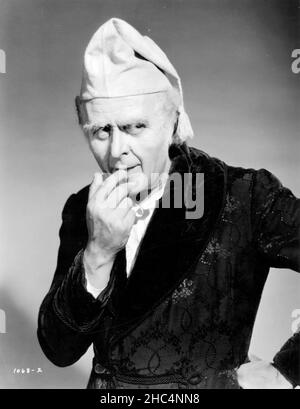 REGINALD OWEN in A CHRISTMAS CAROL (1938), directed by EDWIN L. MARIN. Credit: M.G.M. / Album Stock Photo