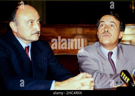 Archives 90ies: Henri Nallet, French Keeper of the Seals, attends National Congress of French National Magistrates Union, Lyon, France, 1990 Stock Photo