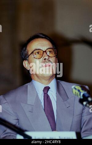 Archives 90ies: Henri Nallet, French Keeper of the Seals, attends National Congress of French National Magistrates Union, Lyon, France, 1990 Stock Photo