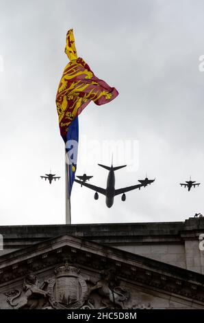 Queen's Birthday Flypast over The Mall after Trooping the Colour event 2013, over Royal Standard. A330 Voyager, Typhoons, Tornado fighter planes Stock Photo