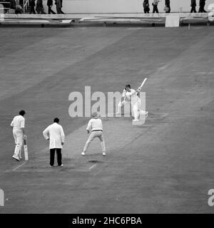 File photo dated 28-07-1972 of England's Ray Illingworth (right) hitting Australia's Ashley Mallett (third left) for six in second day of The Ashes in Leeds. Former cricketer Ray Illingworth has died at the age of 89, Yorkshire have announced. Illingworth, who led England to a Test series victory over Australia Down Under in 1970-71, had been undergoing radiotherapy for esophageal cancer. Issue date: Saturday December 25, 2021. Stock Photo