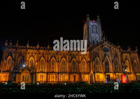 Kolkata, India. 24th Dec, 2021. St. Paul's Cathedral church and Bow Barracks celebration Merry Christmas. (Photo by Sudip Chanda/Pacific Press) Credit: Pacific Press Media Production Corp./Alamy Live News Stock Photo