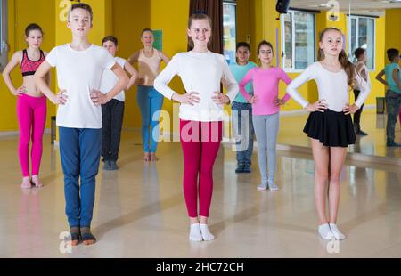 Teenagers practicing dance in studio Stock Photo
