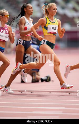 Jessica Hull participating in the 1500 meters with at the Tokyo 2020
