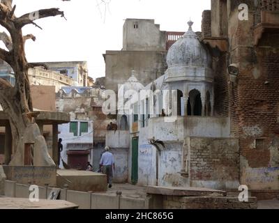 Beautiful houses near Vishram Ghat in Mathura Stock Photo