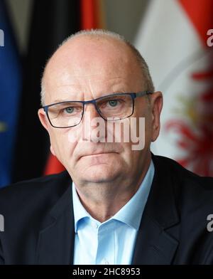 Potsdam, Germany. 15th Sep, 2021. Dietmar Woidke (SPD), Minister President of Brandenburg, recorded during an interview with dpa. (to dpa 'Woidke: Decide on question of compulsory vaccination only later') Credit: Soeren Stache/dpa-Zentralbild/dpa/Alamy Live News Stock Photo